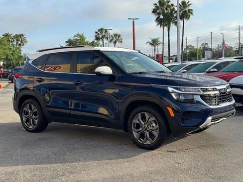 Certified 2024 Kia Seltos S image 7