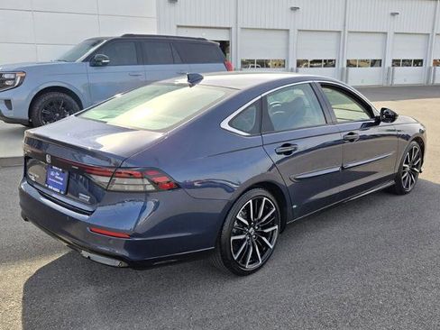 Used 2023 Honda Accord Touring image 5