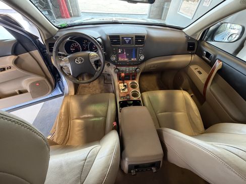 Used 2009 Toyota Highlander Limited AWD/4WD image 10