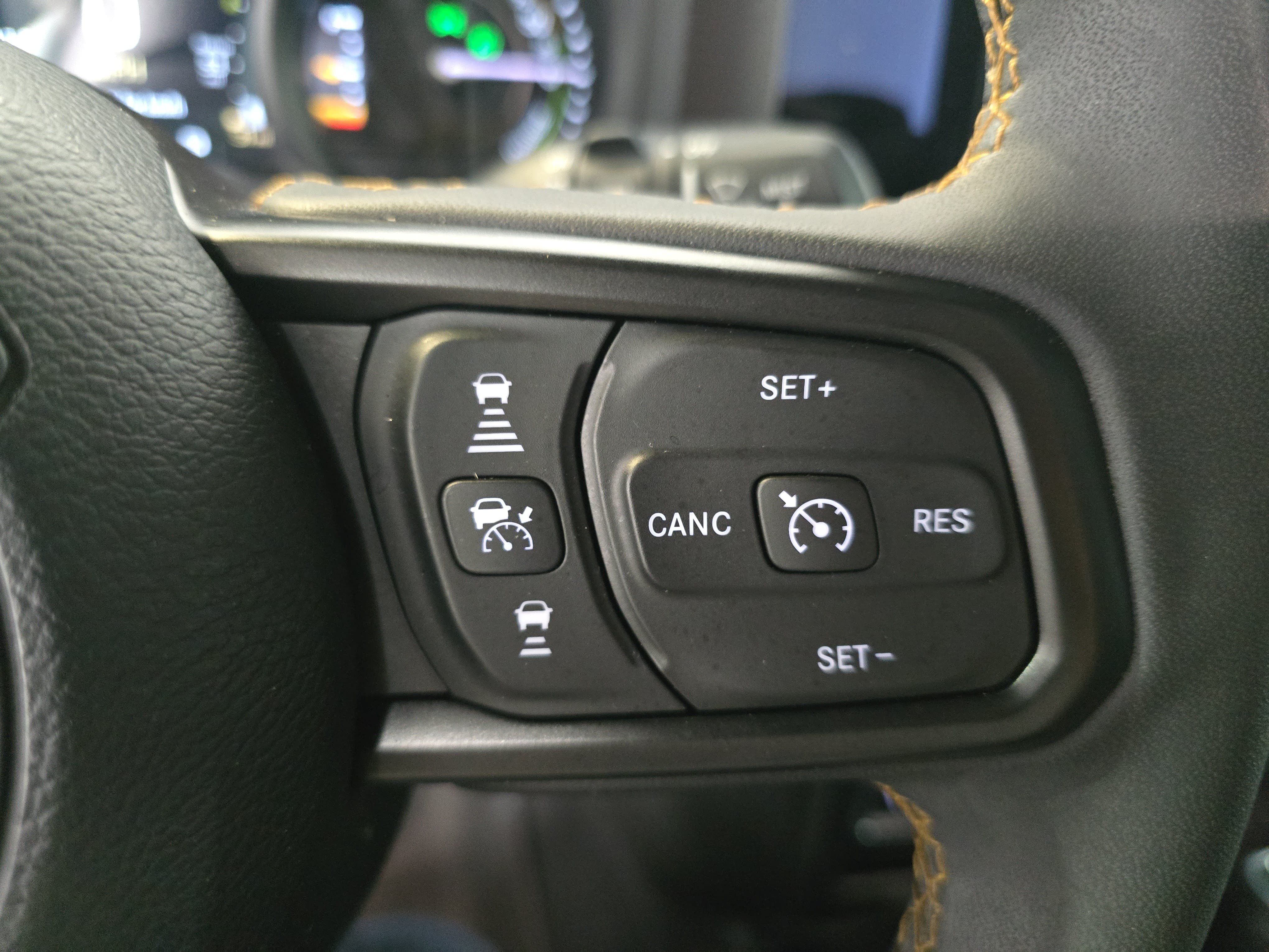 Used 2024 Jeep Wrangler Unlimited w/ Convenience Group AWD/4WD image 15