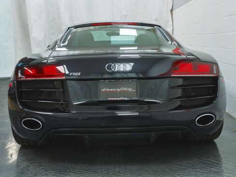 Used 2011 Audi R8 V10 image 22