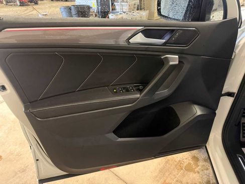 Certified 2023 Volkswagen Tiguan SE R-Line FWD image 20