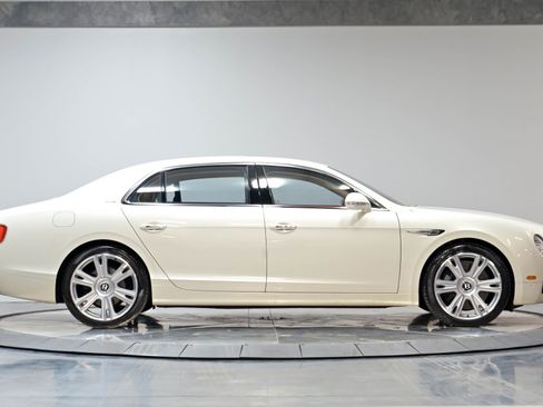 Used 2016 Bentley Flying Spur W12 AWD/4WD image 19
