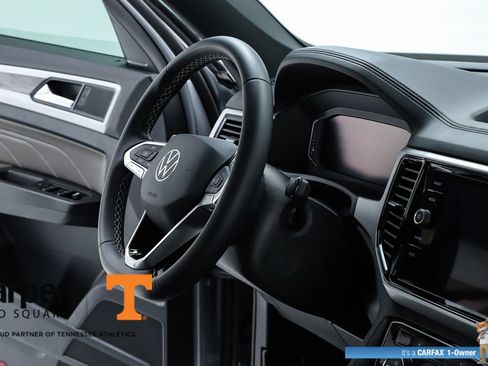 Used 2023 Volkswagen Atlas Cross Sport SE w/ Panoramic Sunroof Package FWD image 35