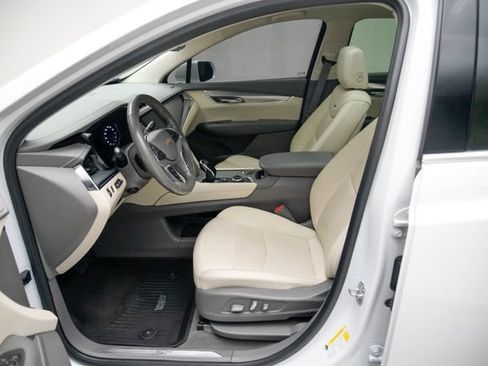 Used 2020 Cadillac XT5 Premium Luxury FWD image 22