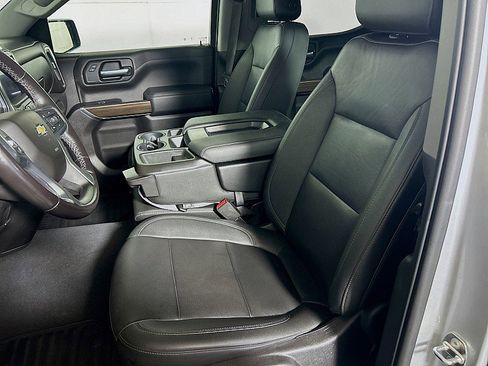 Used 2022 Chevrolet Silverado 1500 LT w/ Leather Package image 11