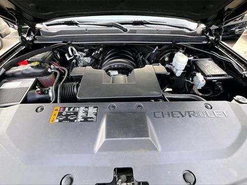 Used 2019 Chevrolet Suburban LT w/ LT Signature Package image 30