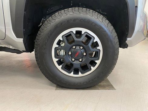 Used 2025 Toyota Tacoma TRD Off-Road image 27