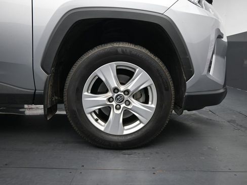 Used 2020 Toyota RAV4 XLE image 11