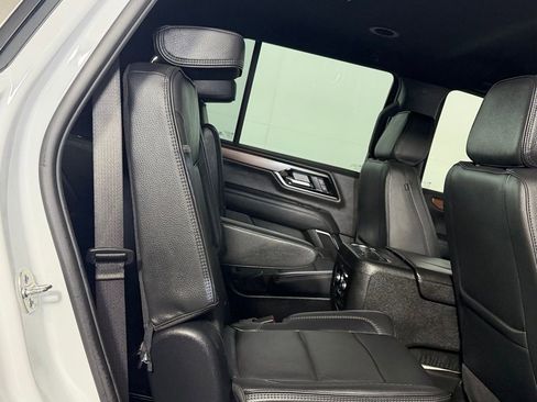 Used 2025 GMC Yukon Denali image 34
