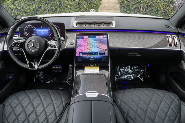 Used 2025 Mercedes-Benz S 580 4MATIC Sedan image 12