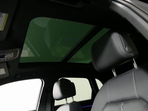 Certified 2025 Audi Q3 2.0T Premium Plus w/ Premium Plus Package image 23