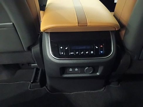 New 2026 Nissan Armada Platinum Reserve image 21