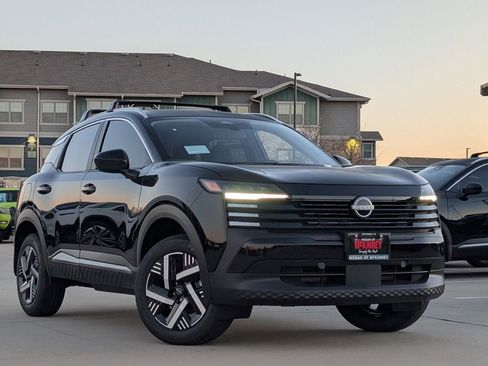 New 2026 Nissan Kicks SV FWD image 2