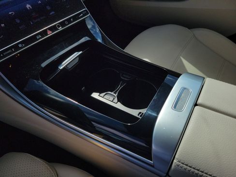 Used 2023 Mercedes-Benz C 300 Sedan w/ Exclusive Trim Package image 25