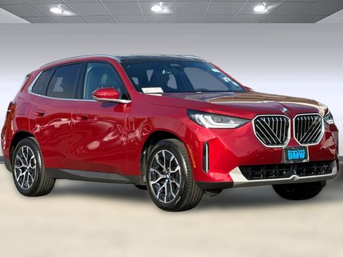 Used 2025 BMW X3 xDrive30i w/ Premium Package image 7