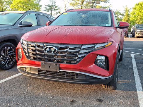 Used 2023 Hyundai Tucson SEL w/ Convenience Package AWD/4WD image 2