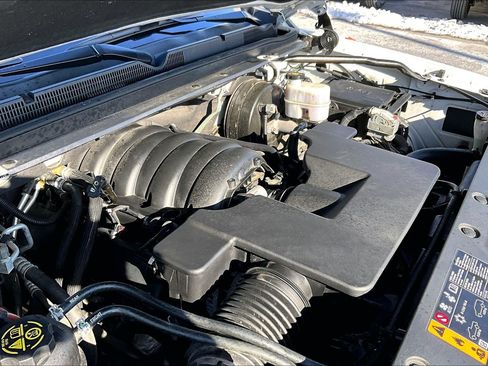 Used 2020 Chevrolet Tahoe LT image 35