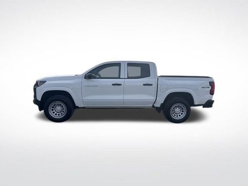 Used 2025 Chevrolet Colorado W/T w/ Advanced Trailering Package image 2