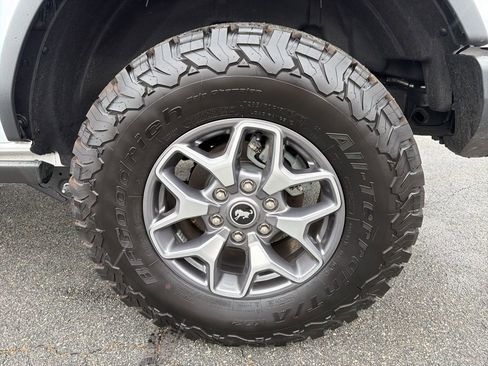 Used 2024 Ford Bronco Badlands image 56