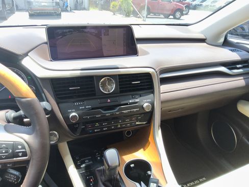 Used 2017 Lexus RX 350 AWD w/ Premium Package image 35