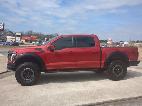 Used 2025 Ford F150 Raptor AWD/4WD image 8