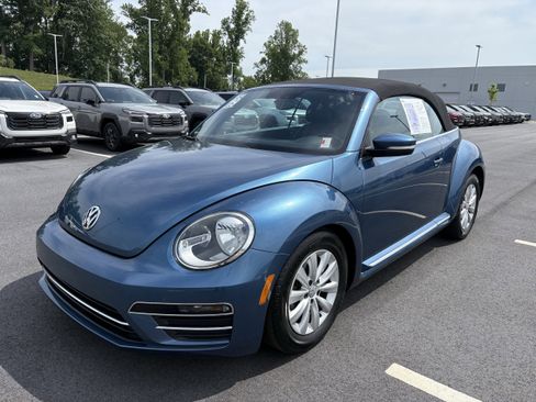Used 2019 Volkswagen Beetle 2.0T S FWD image 3