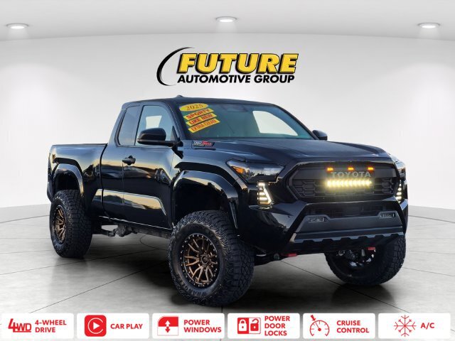 Used 2026 Toyota Tacoma SR AWD/4WD image 1