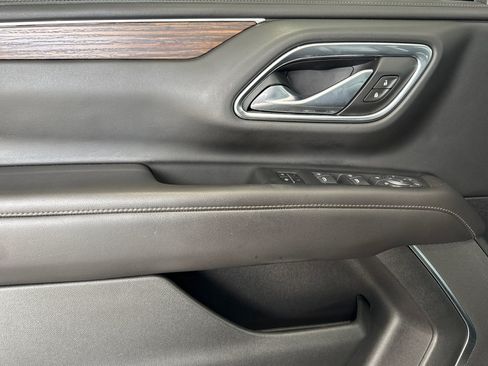 Used 2021 Chevrolet Tahoe High Country w/ Premium Package AWD/4WD image 12