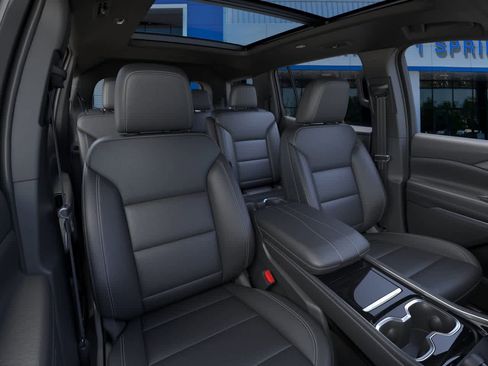 Used 2026 Chevrolet Traverse LT w/ Sun and Wheel Package FWD image 31