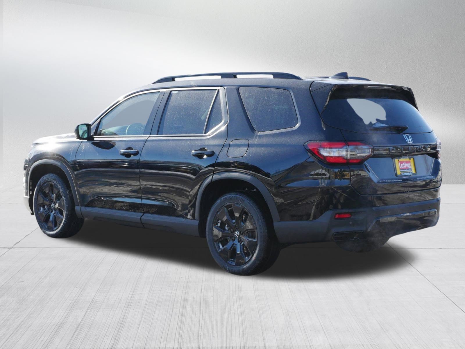 New 2026 Honda Pilot Black Edition image 5