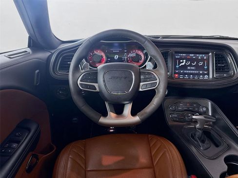 Used 2022 Dodge Challenger SRT Hellcat RWD image 3