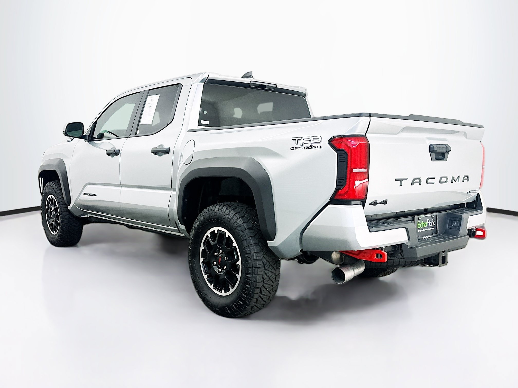 Used 2025 Toyota Tacoma TRD Off-Road AWD/4WD image 5
