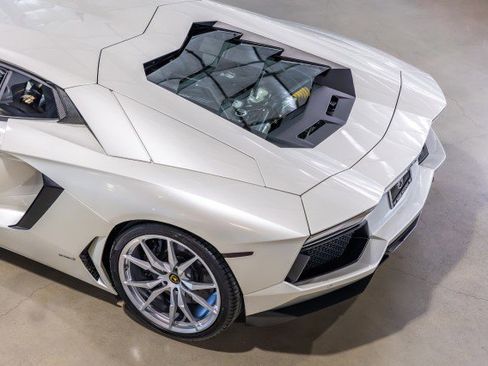 Used 2015 Lamborghini Aventador LP 700-4 image 13
