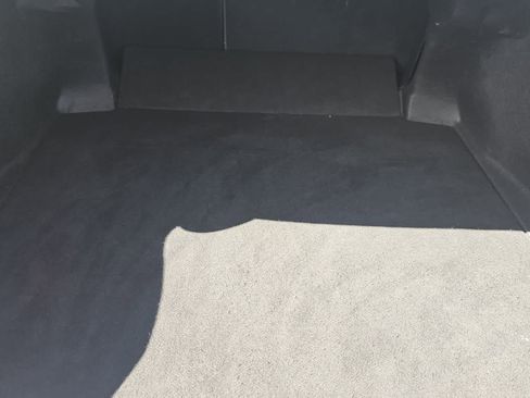 Used 2023 Toyota Camry SE image 9