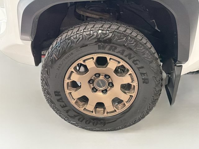 Certified 2025 Toyota Tacoma 4x4 Double Cab Hybrid image 24