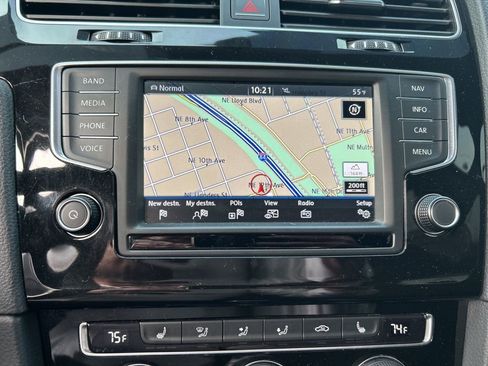 Used 2017 Volkswagen Golf R 4-Door image 14