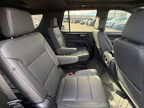 Used 2025 Chevrolet Tahoe Z71 w/ Z71 Off-Road Package image 13