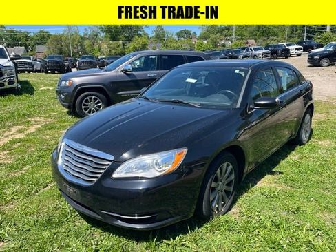 Used 2013 Chrysler 200 Touring FWD image 1