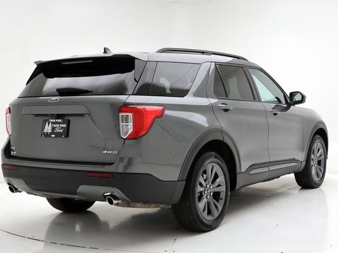 Used 2023 Ford Explorer XLT w/ Equipment Group 202A image 8