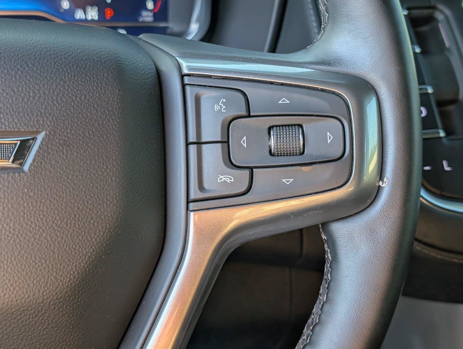Used 2024 Chevrolet Tahoe Z71 w/ Luxury Package AWD/4WD image 27