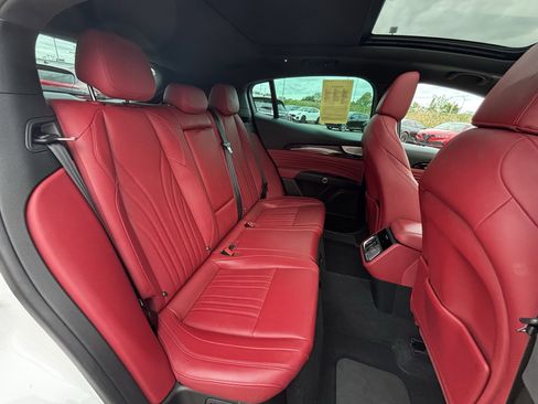 Used 2023 Maserati Grecale Folgore AWD/4WD image 31