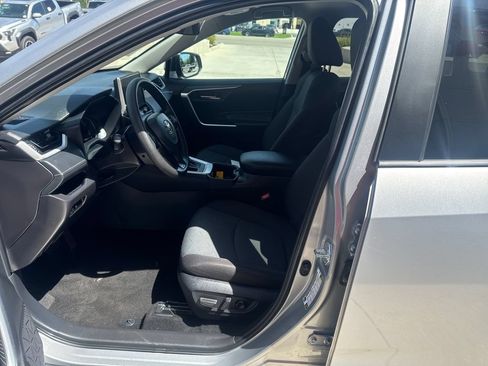 Certified 2025 Toyota RAV4 XLE AWD/4WD image 10