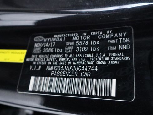 Used 2018 Genesis G90 3.3T Premium RWD image 42