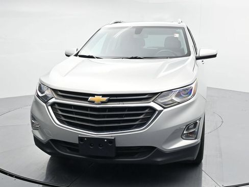 Used 2018 Chevrolet Equinox LT w/ Sun & Infotainment Package FWD image 3