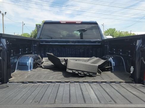 Used 2023 Chevrolet Silverado 1500 LT AWD/4WD image 23
