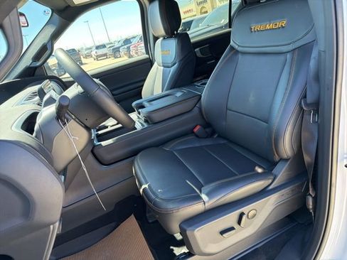 New 2026 Ford Expedition Tremor image 10