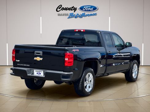 Used 2016 Chevrolet Silverado 1500 Custom w/ Custom Convenience Package AWD/4WD image 8
