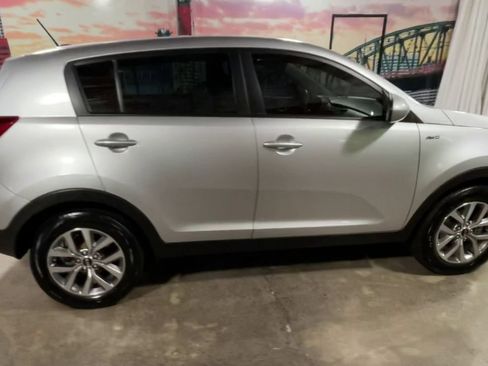 Used 2016 Kia Sportage LX image 9