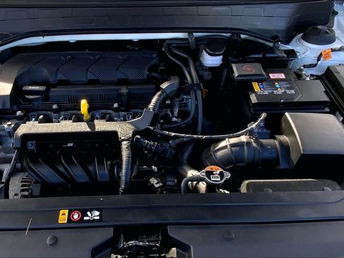 Used 2022 Hyundai Venue SEL image 29